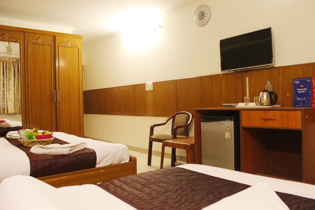 Hotel Delhi Marine Club C6 Vasant Kunj Ню Делхи Екстериор снимка
